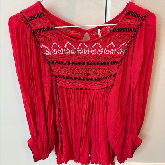 Red Women’s Dress Shirt Size Medium - Picture 8 of 15